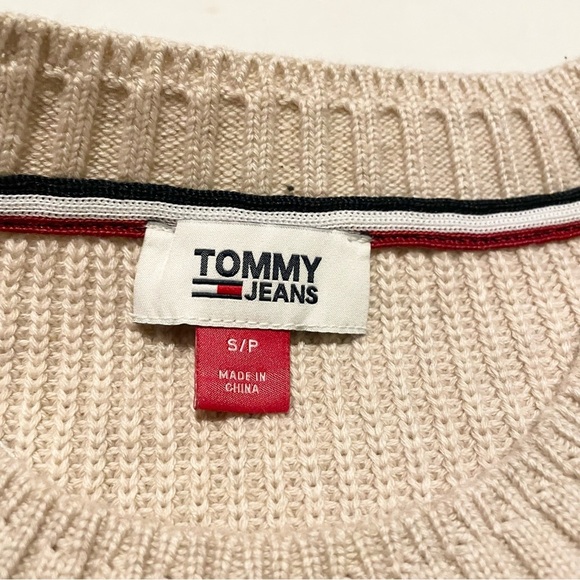 Tommy Hilfiger Sweater Women’s Sweater Size Small - Picture 3 of 16